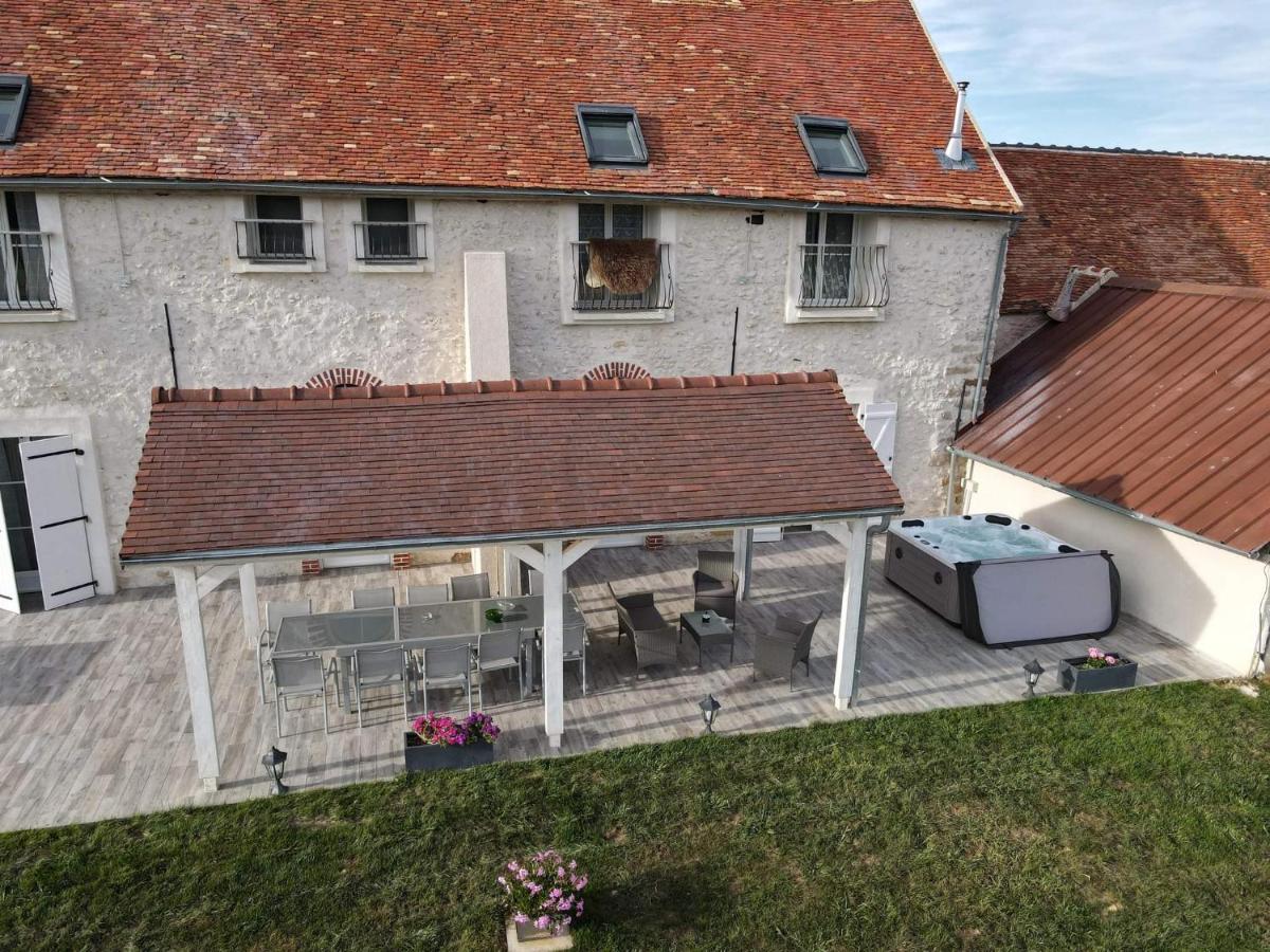 Chambre D'Hotes Le Domaine Des Hirondelles Champcenest Екстериор снимка